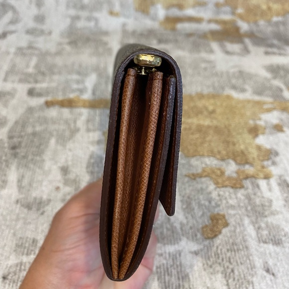 Louis Vuitton Sarah Wallet - Picture 4 of 13